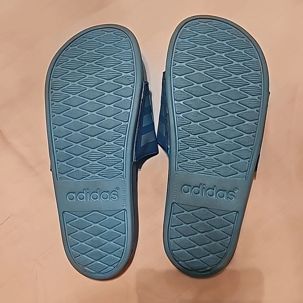 Adidas Adilette Slides size 5 blue